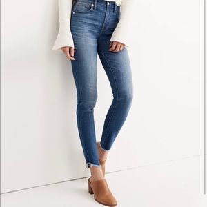 LIKE NEW! Madewell tulip hem high rise jeans.